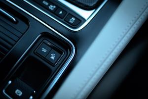 Jaguar F-Pace SVR 2019 года  (JP)